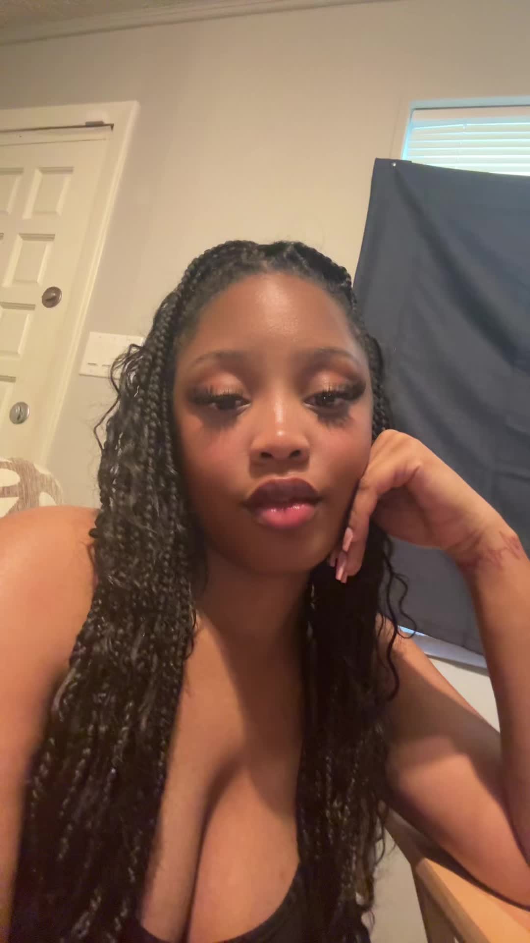 @mooniiee24