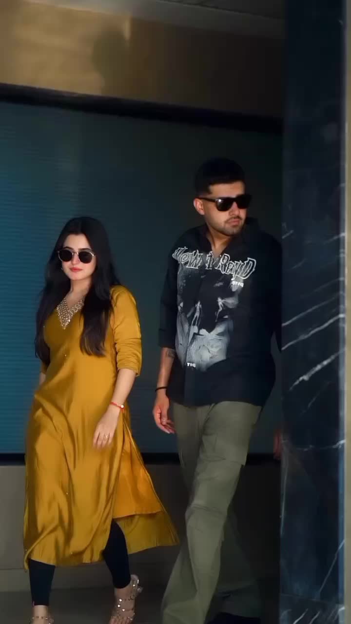 @Meerab🔥