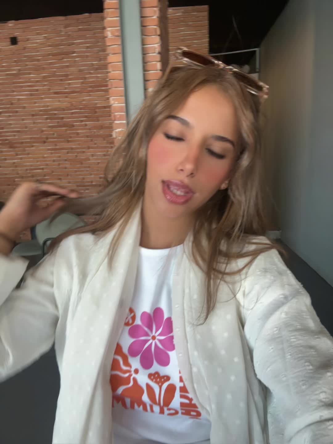 @لين