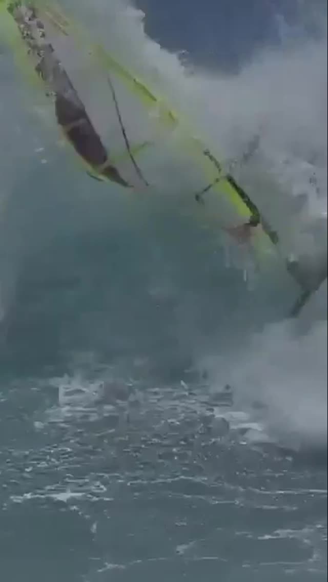 @windsurfcrashs