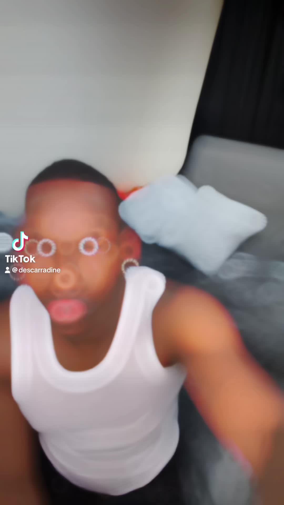 @Dezz