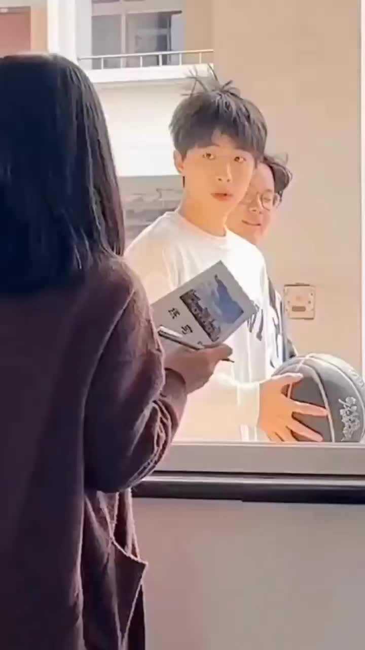 @Short scene drama