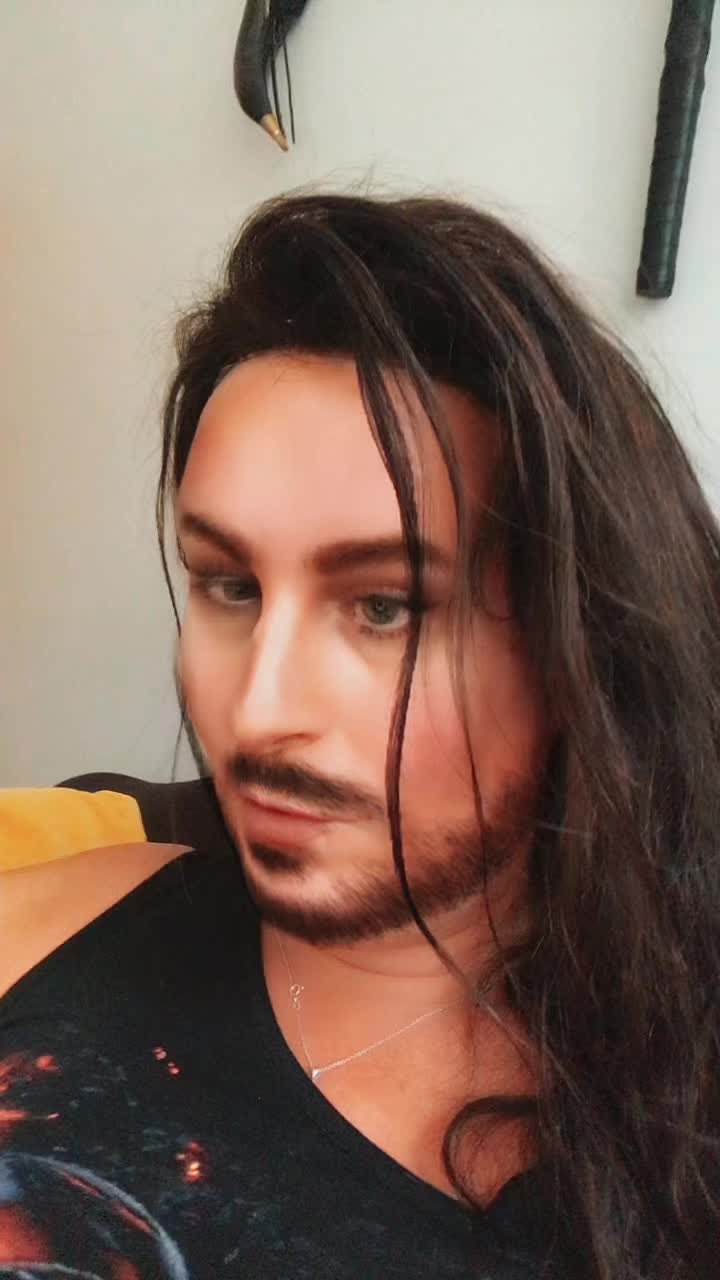 @saskiabright