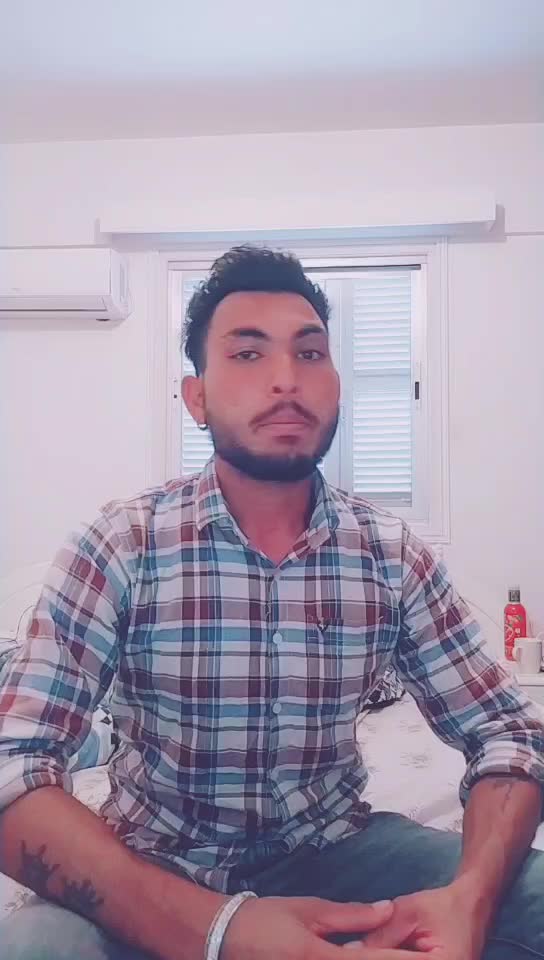 @user933358183125