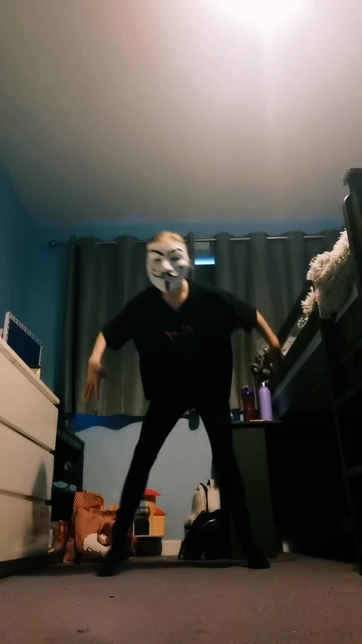 @Hi ☠️⛓️⚰️