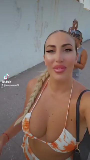 @ana🎀