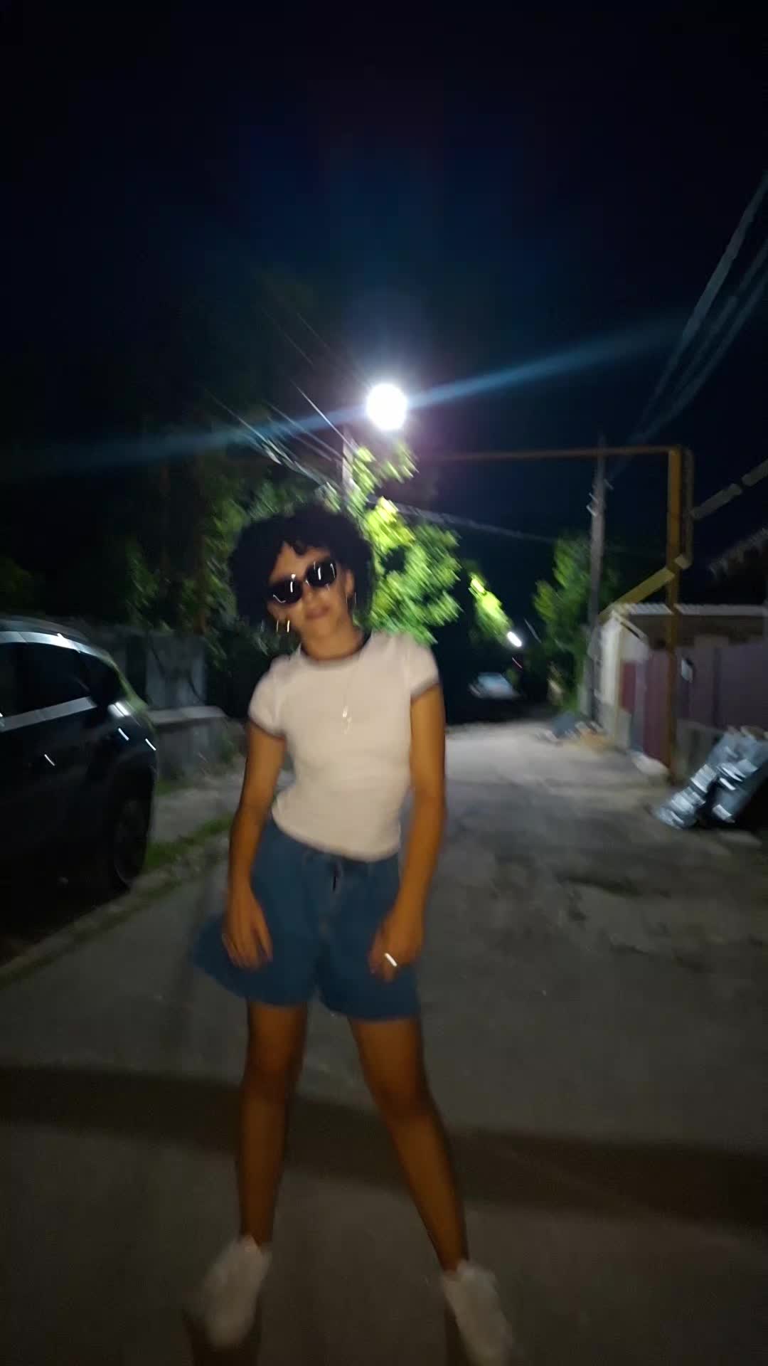 @Ana