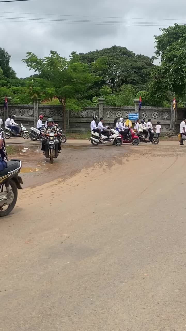 @🩷ចែញ៉ា🩷