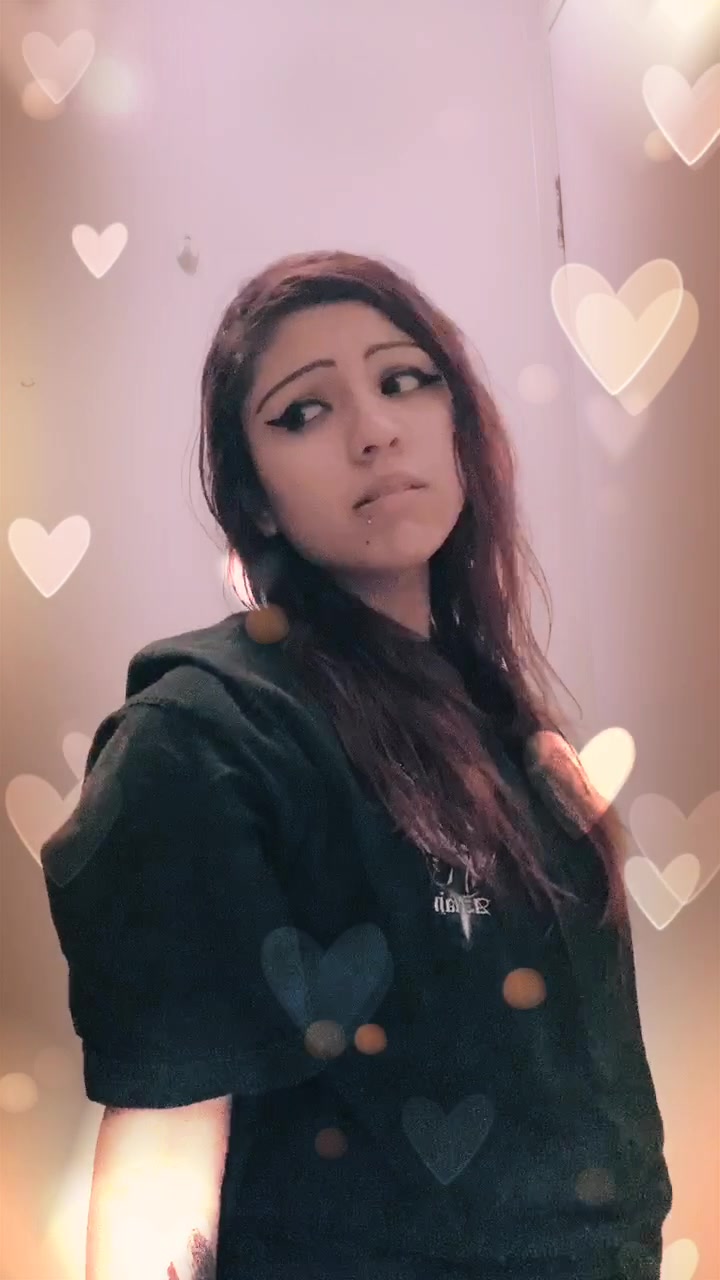 @{*~&hearts;️Queen&hearts;️~*}