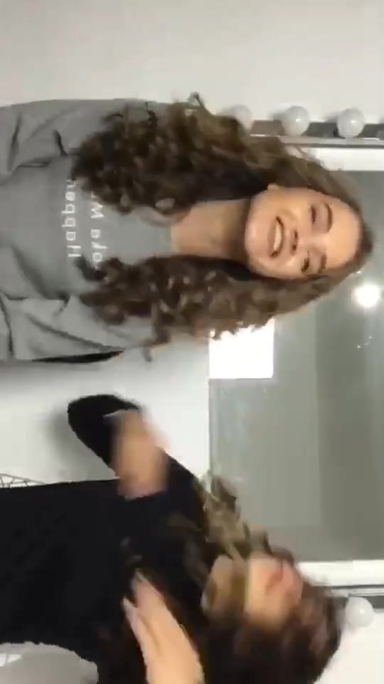 @Anna Zak