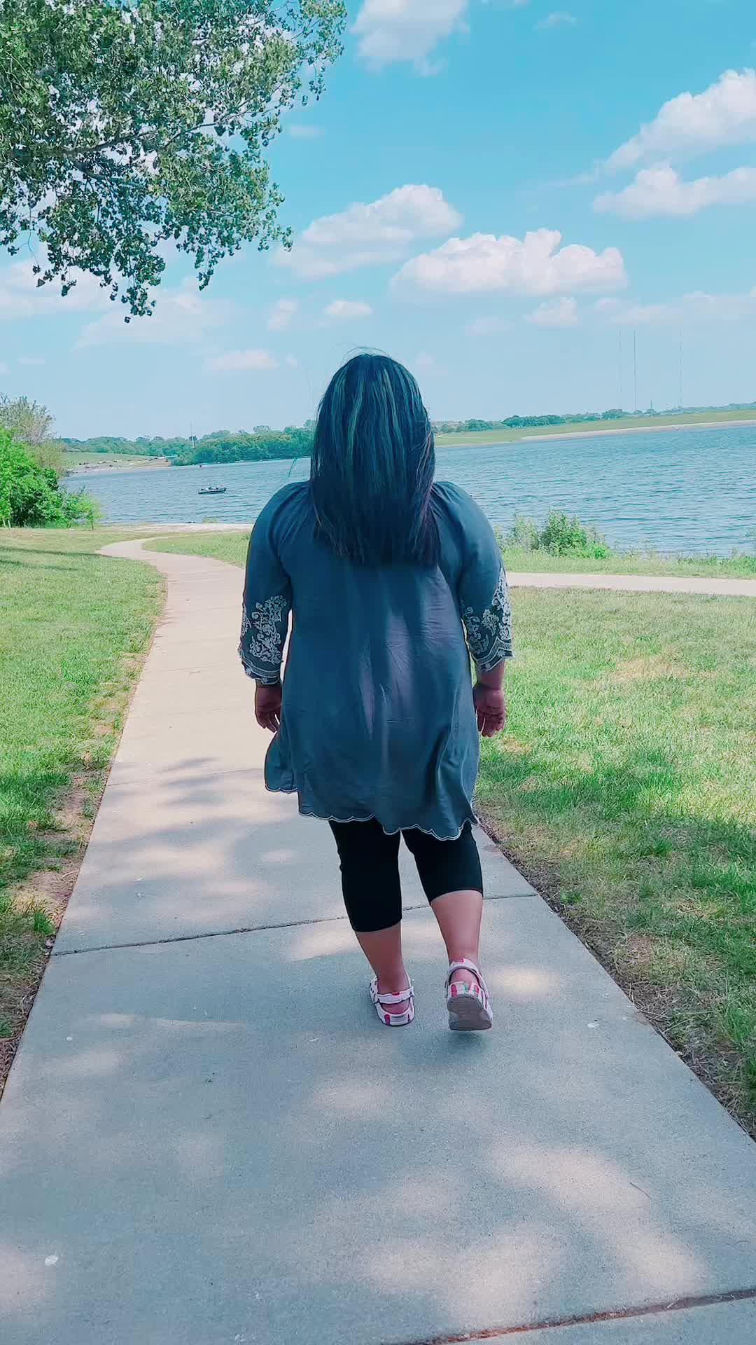 @🦋