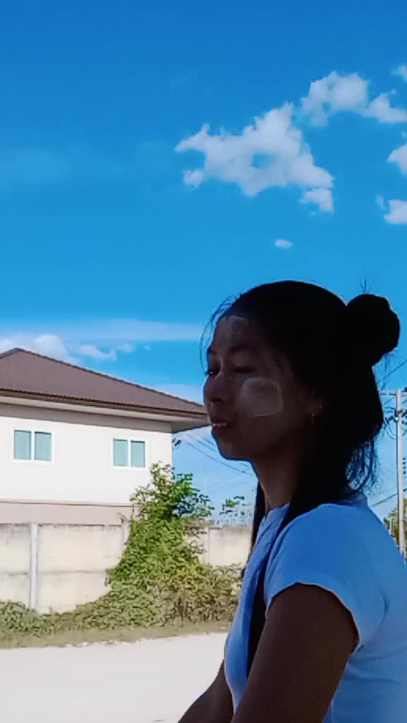 @ၾကာျဖဴ😘💙