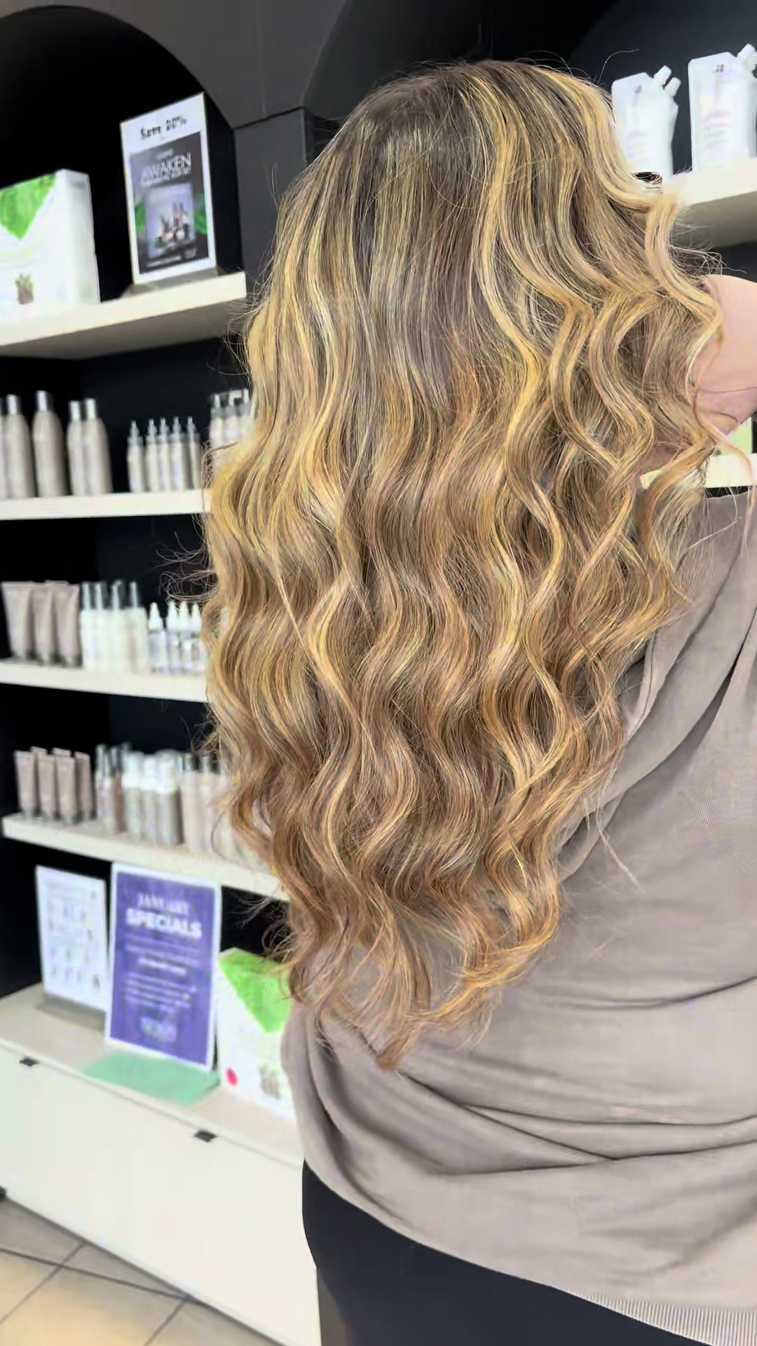 @Hannah - Omaha NE stylist