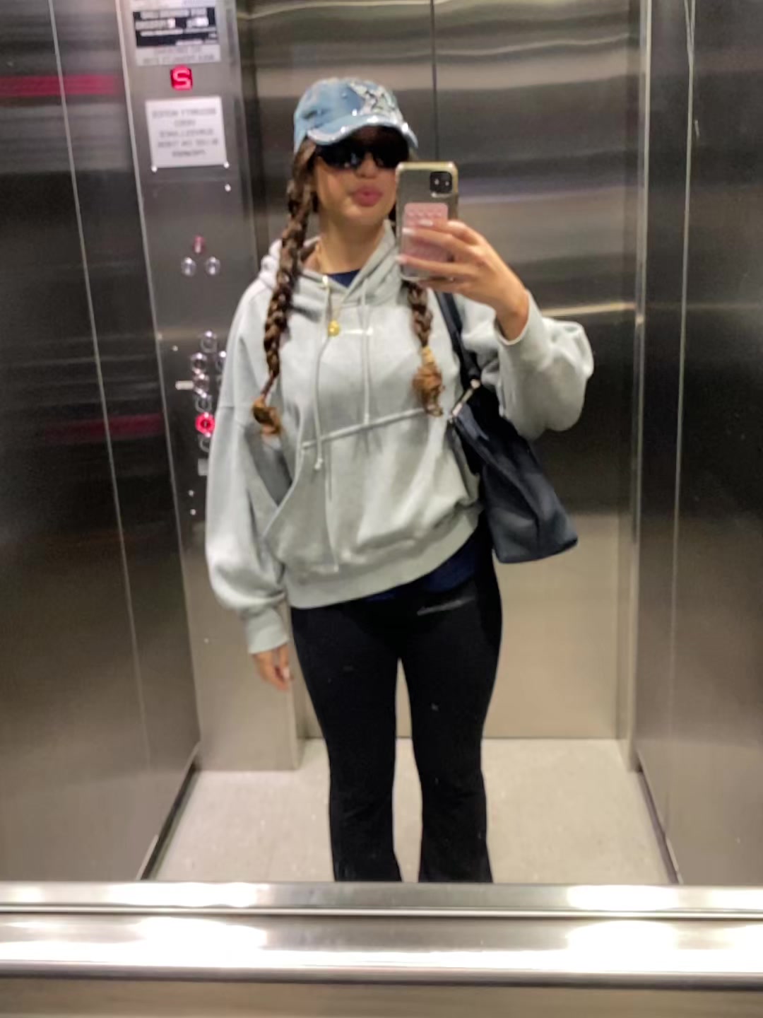 @liviacdsr
