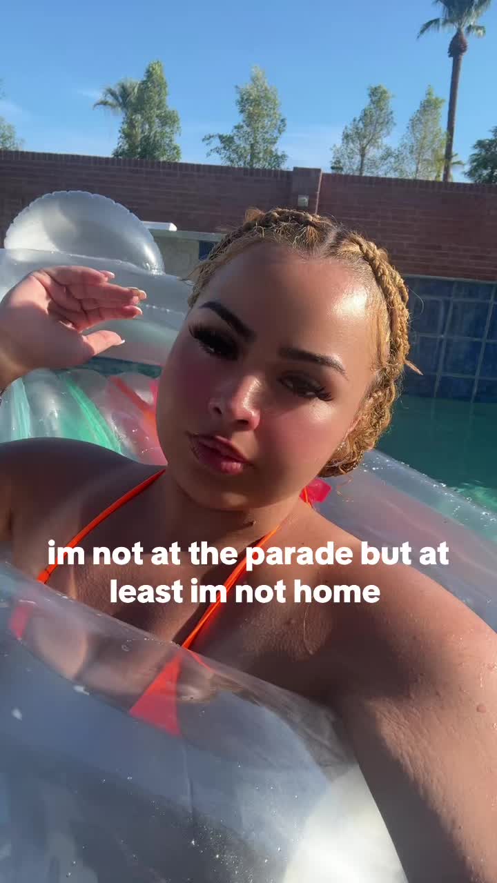 @krystlebabyyy