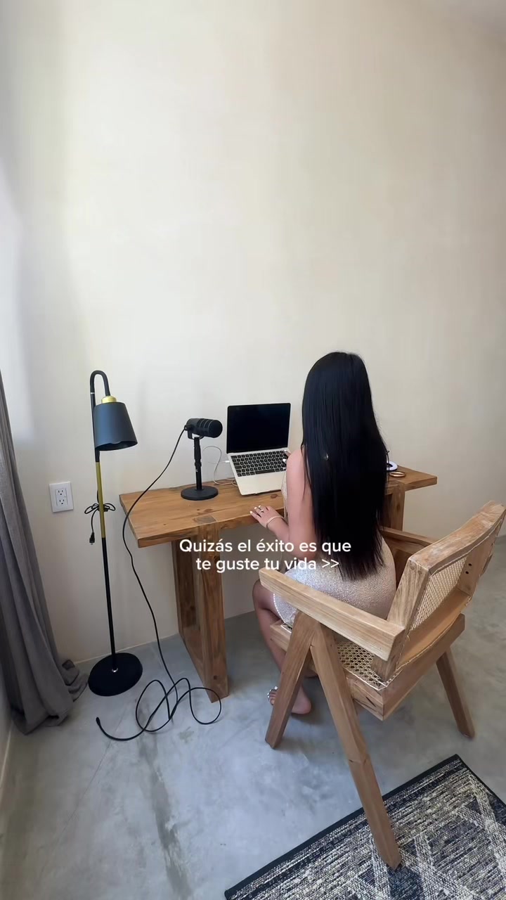 @daniaguirrecruz