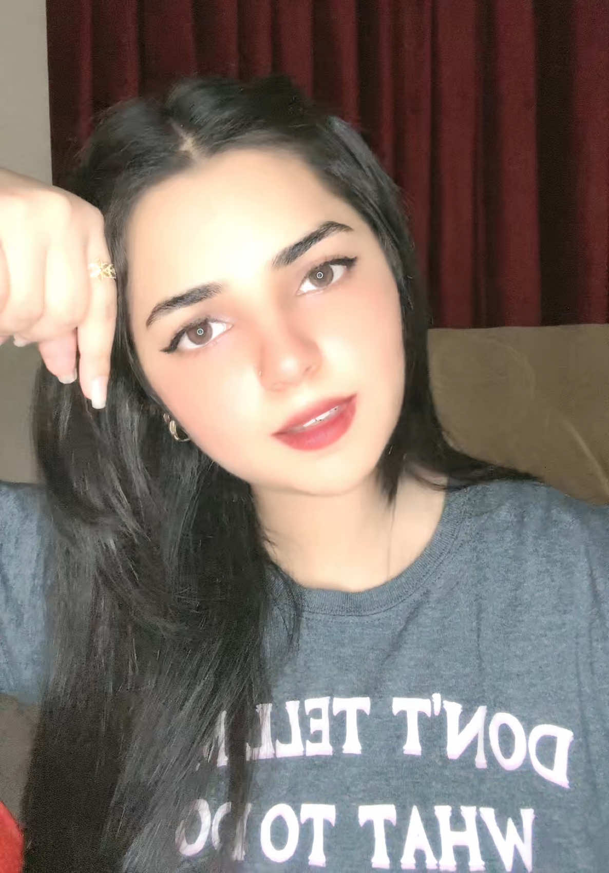 @👑 𝑸𝑼𝜠𝜠𝑵 𝑮 👑
