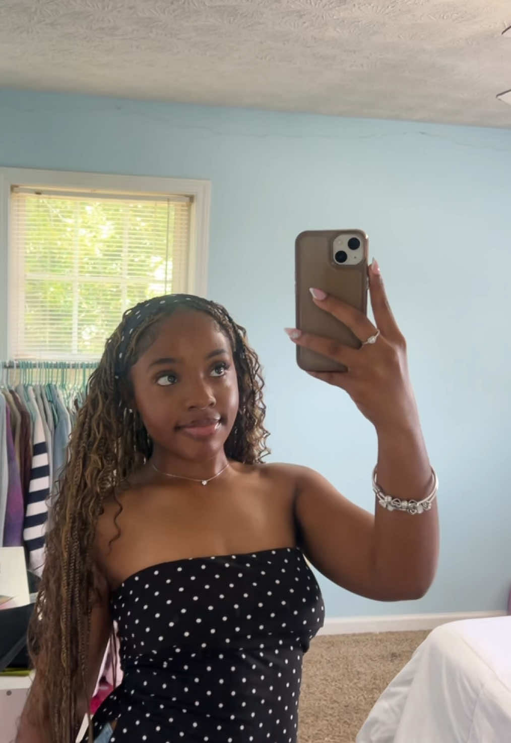 @lovelyy.simonee