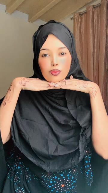 @amisha Qurux 🇸🇴