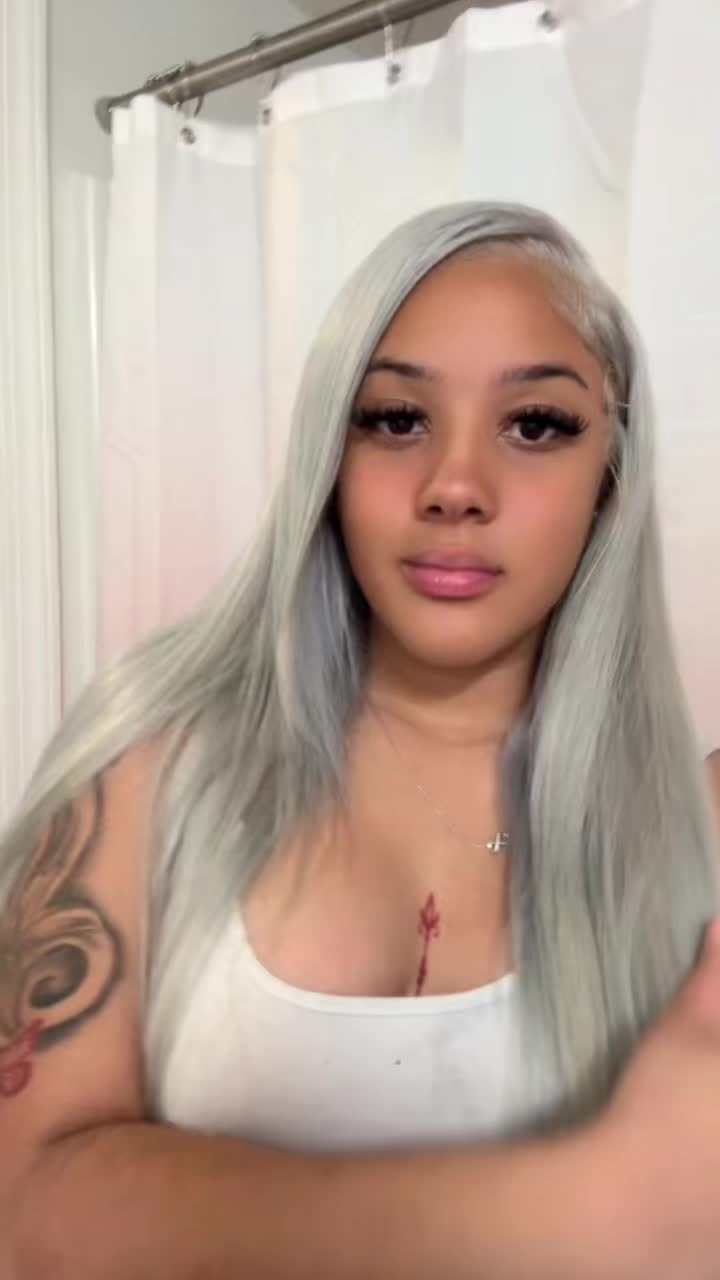 @Nina 🧸🖤
