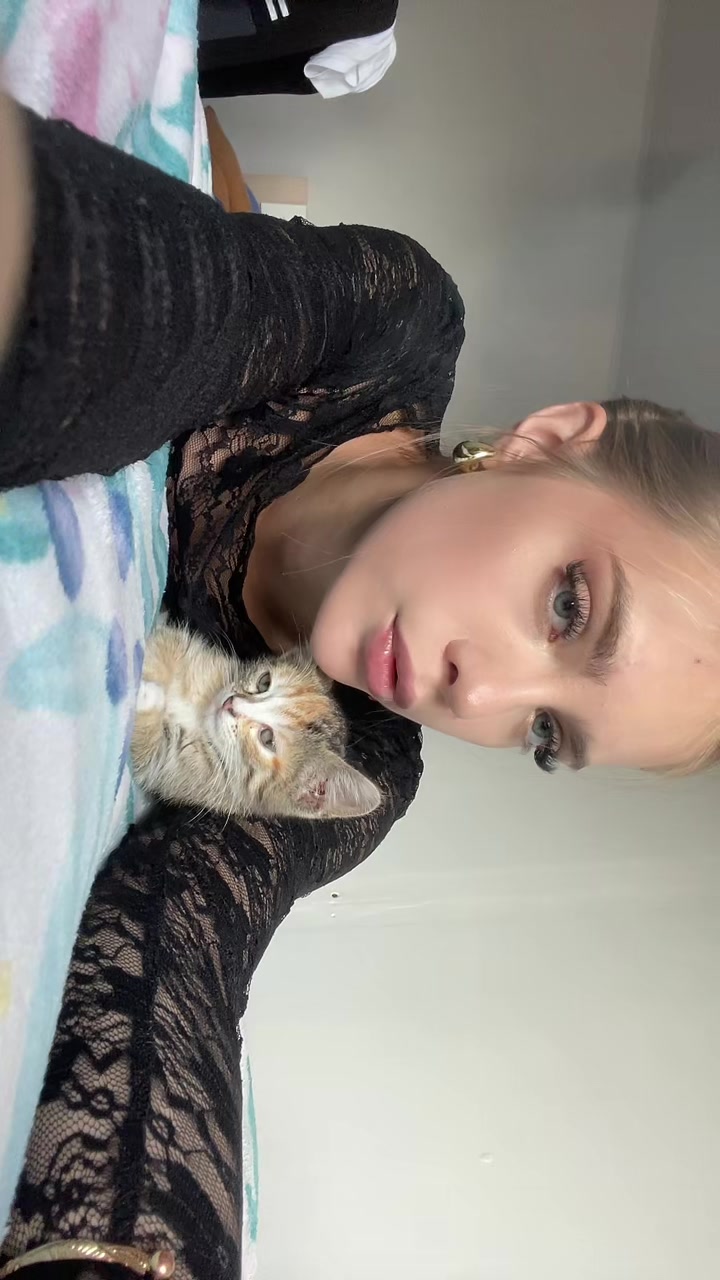 @ᴍᴇʟʟᴇʀ 🥥