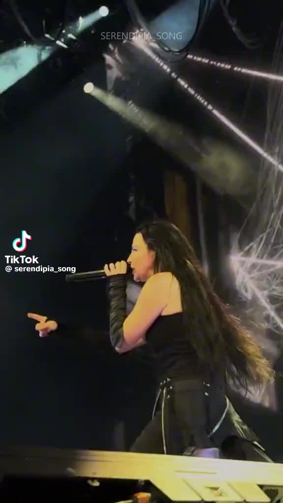 @Sasha Evanescence & Amyleefan