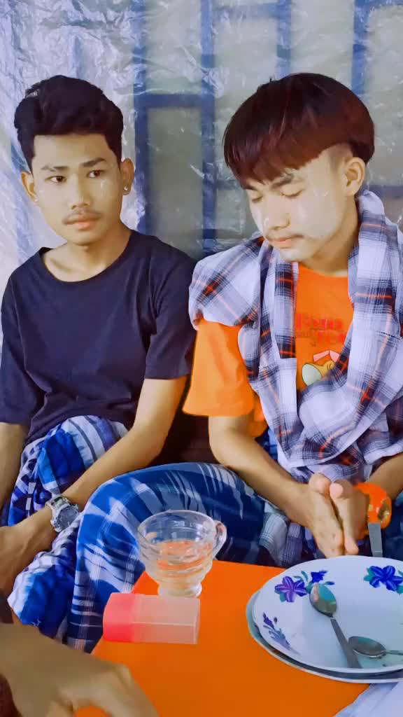 @💛Shine Htet Aung💛