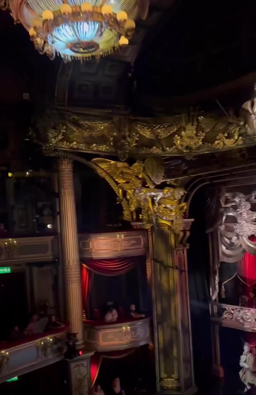 @Christine Daaé