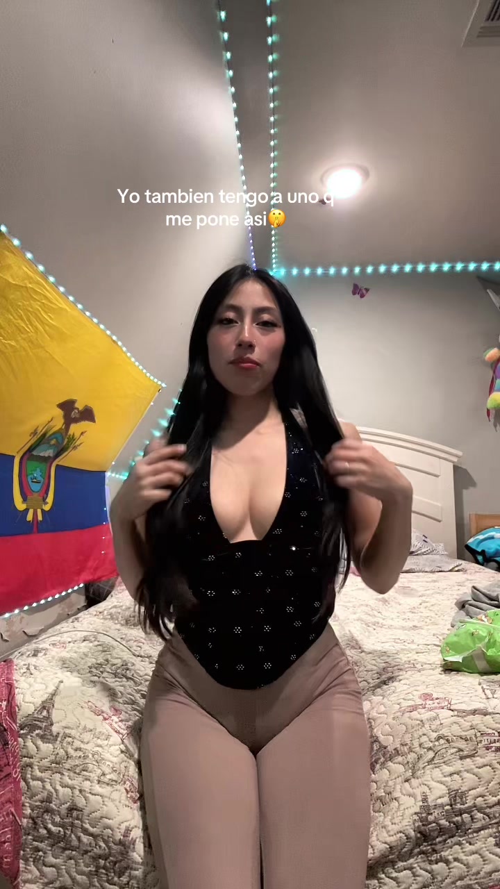 @👑__RØSÄ__🌹