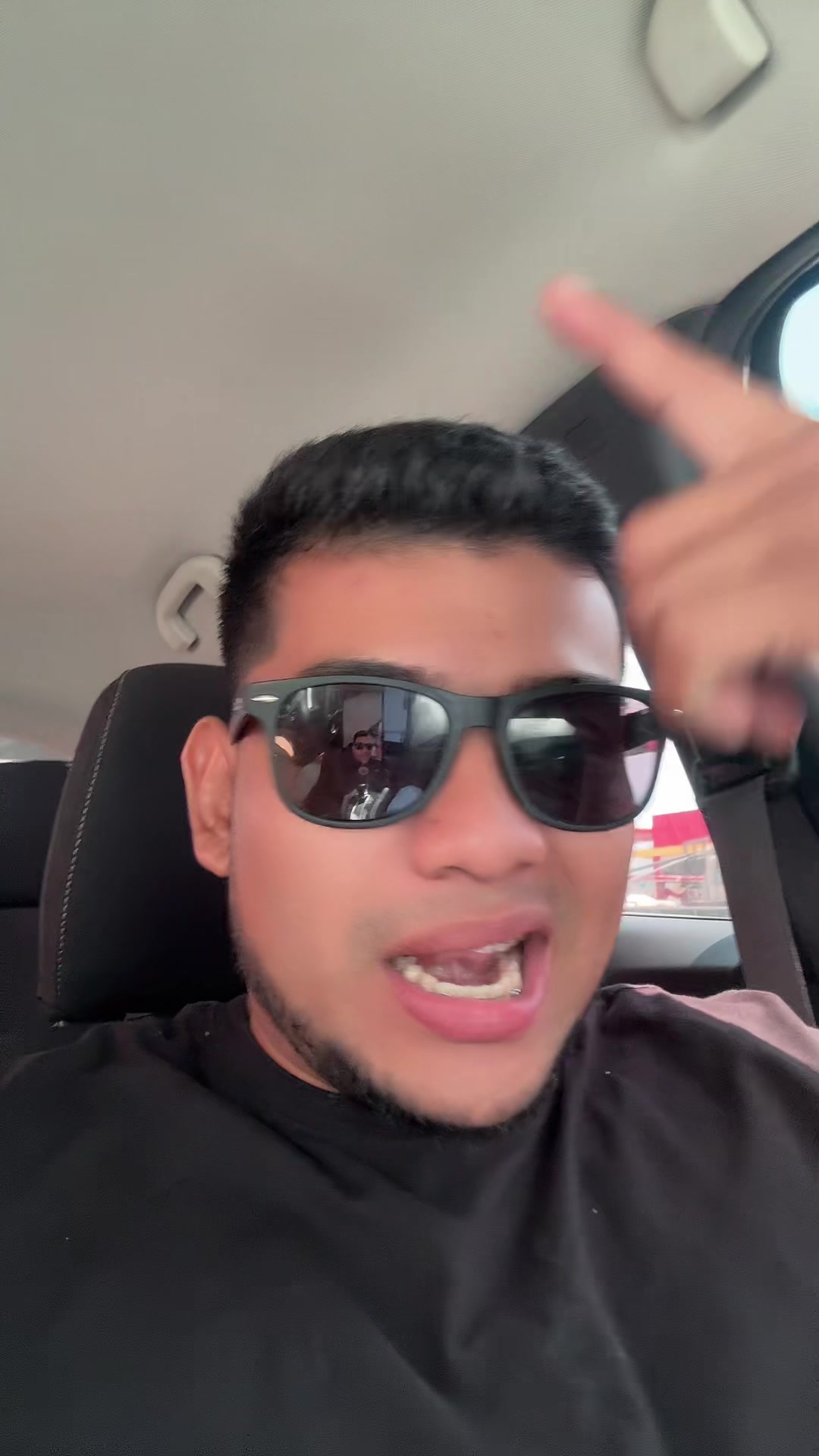 @Lester Blandon