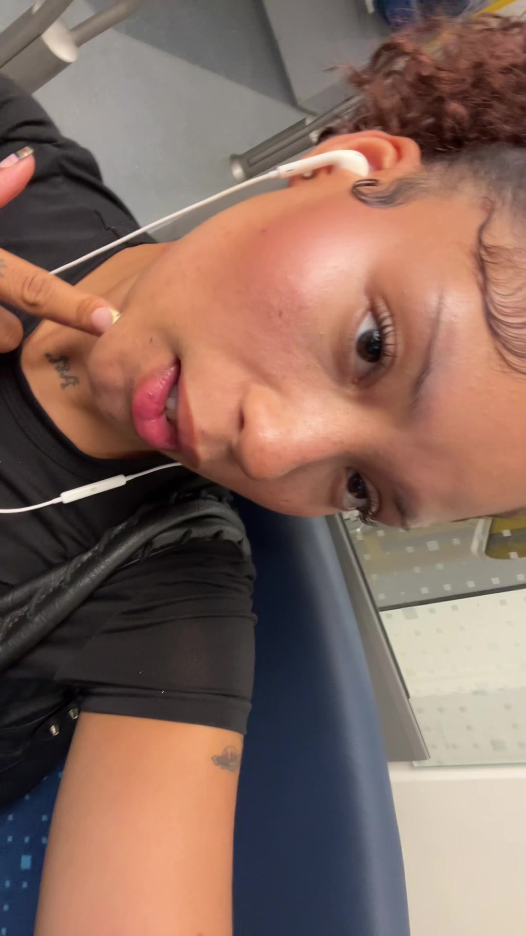@urgirllovesmyswag