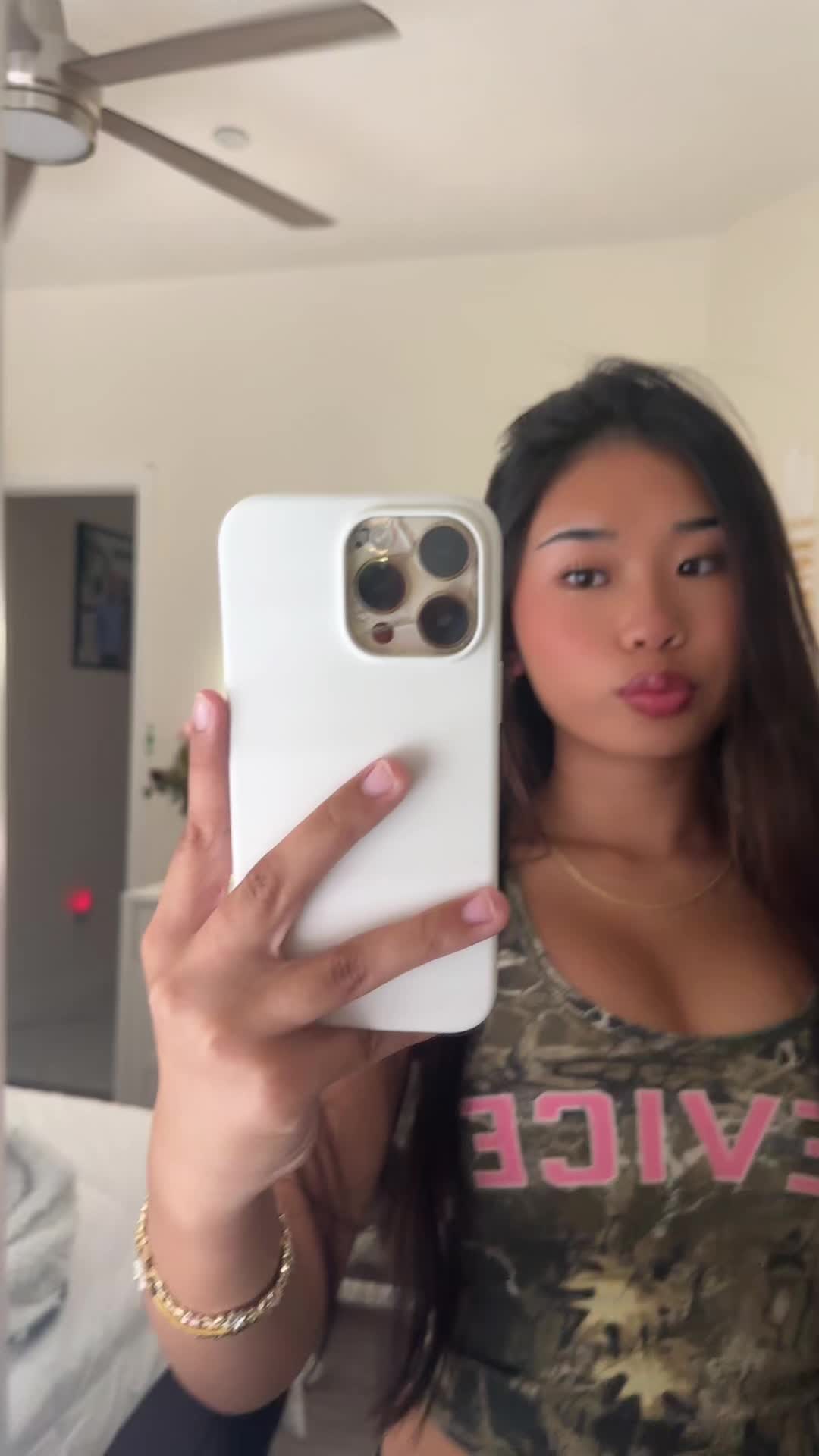 @￴￴