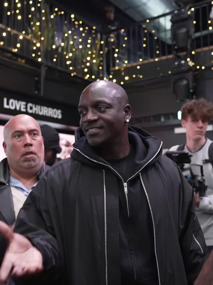 @AKON