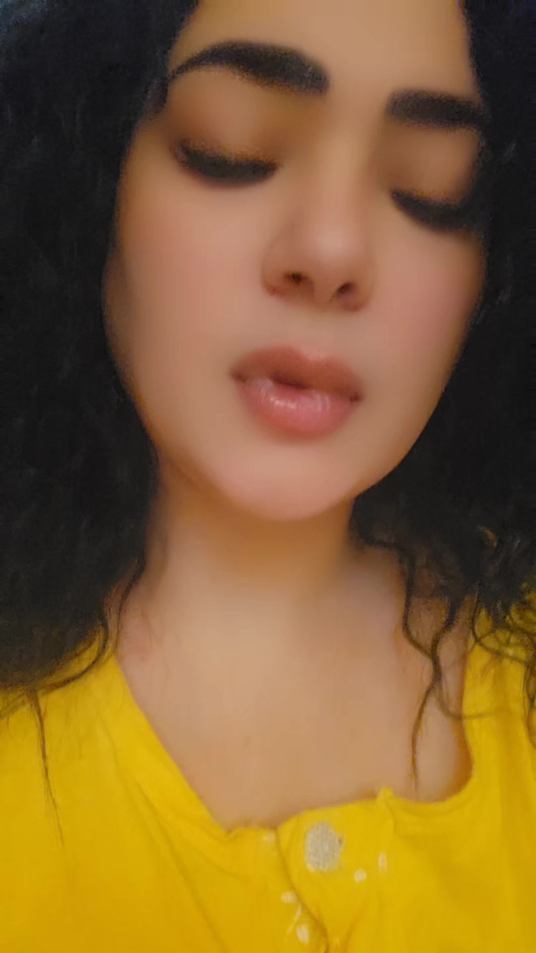 @مونيكا روبرت Monica robert
