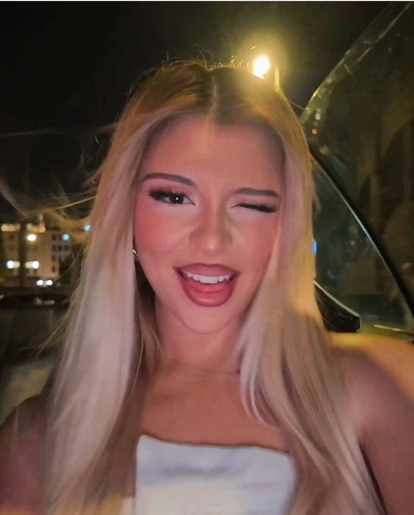 @M A R Y