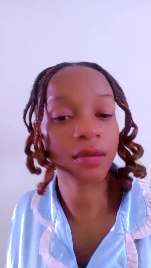 @Igbo girl with foreign face