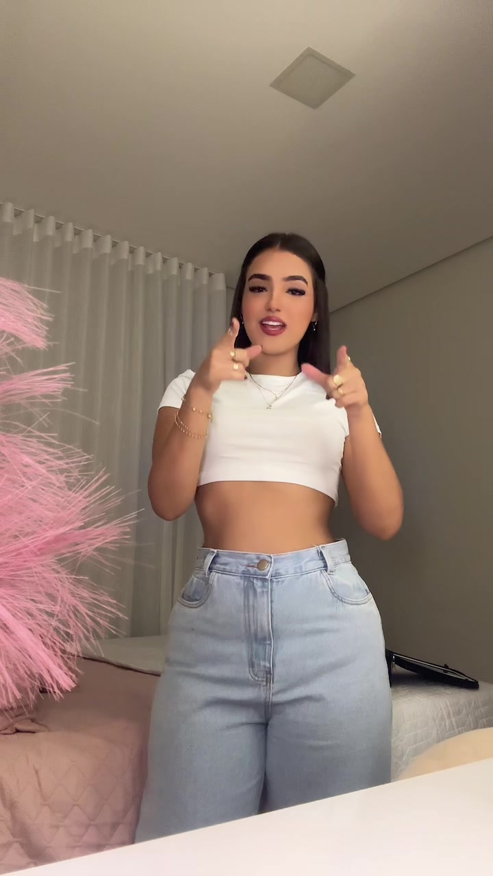 @Ana Luiza Le&atilde;o