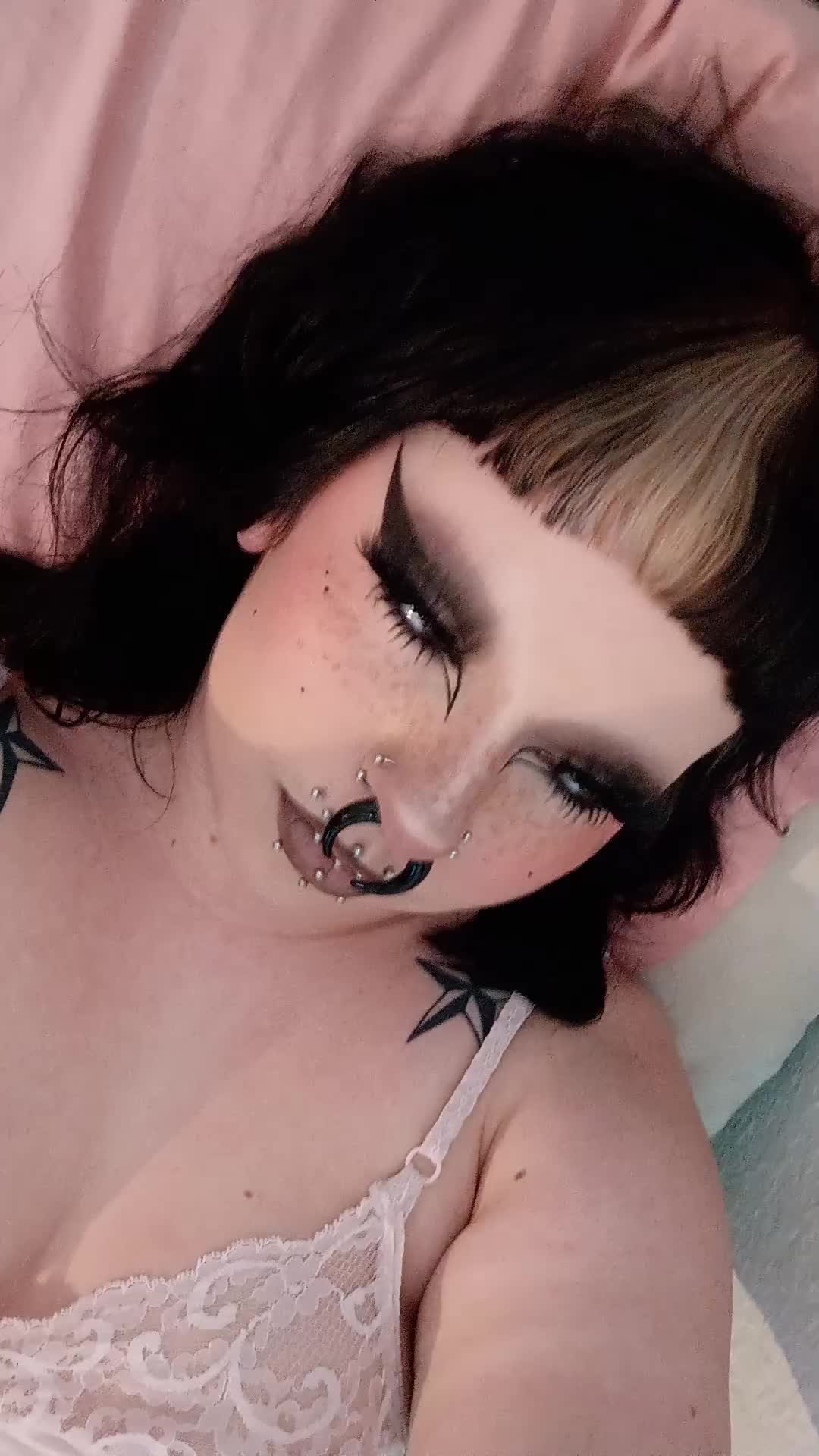 @🦷𝕸𝖆𝖉𝖞🦷