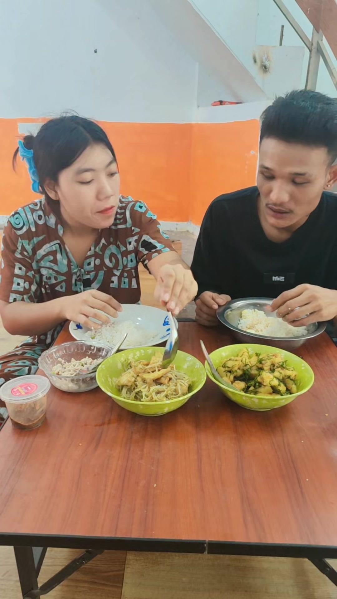 @မီးငယ်လေး အထည်လက်လီ/လက္ကား