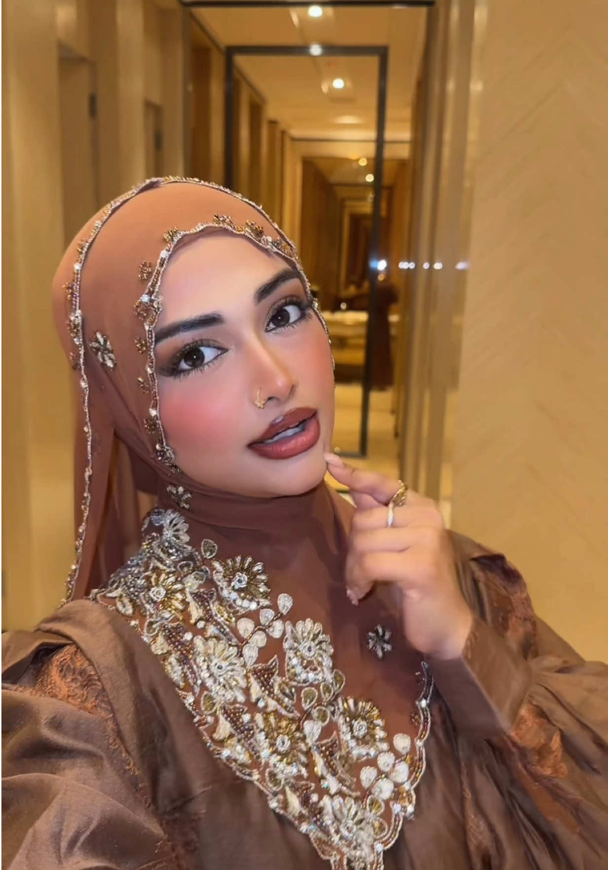 @وحيدة