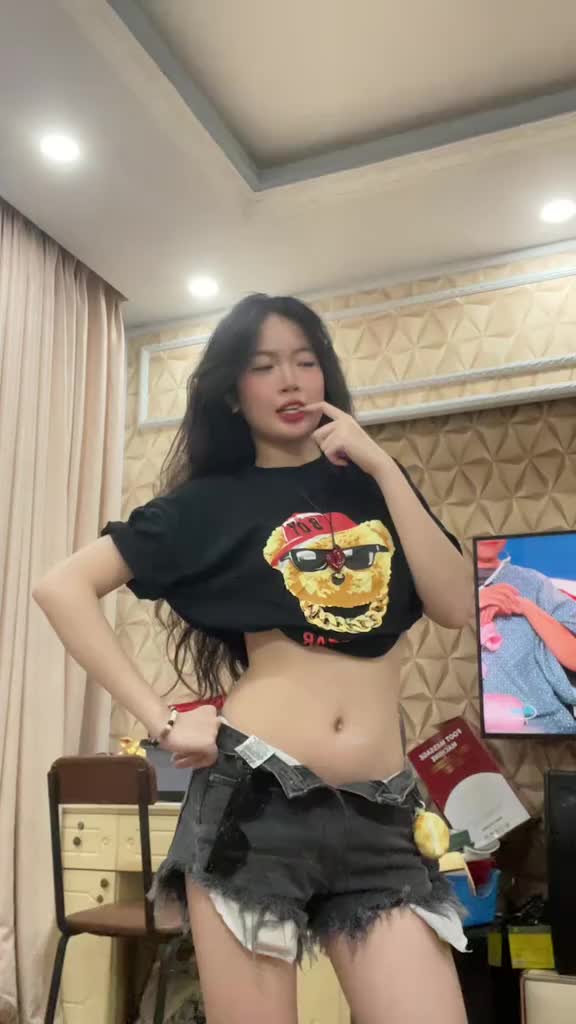 @CamIsHere.