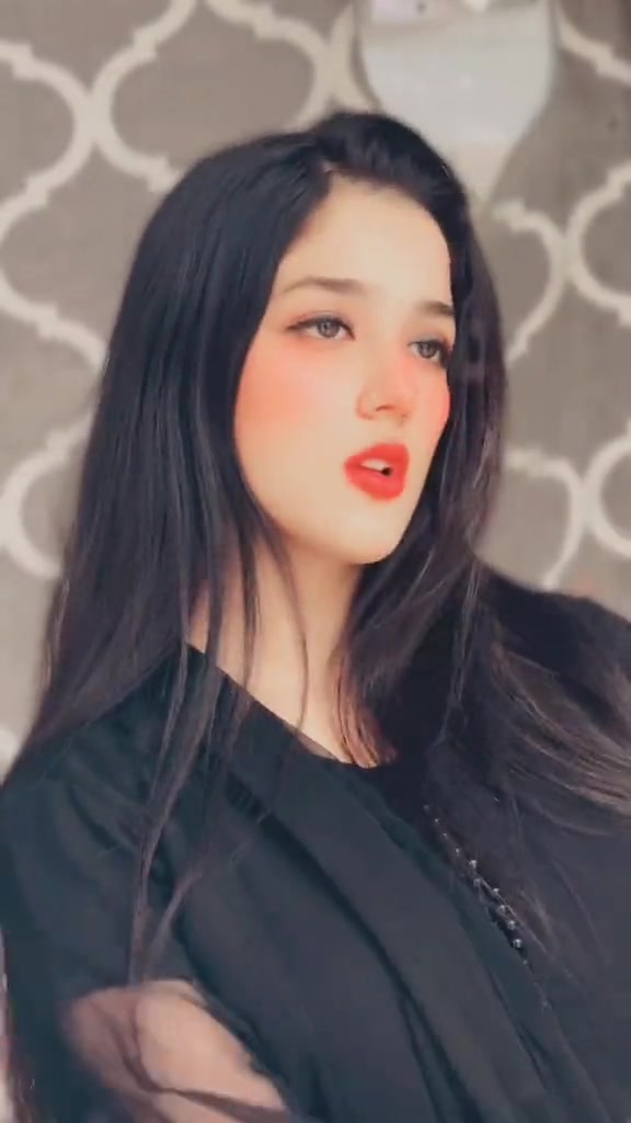@𝕾𝖆𝖒𝖊𝖊𝖗𝖆 𝕶𝖍𝖆𝖓 🕊️