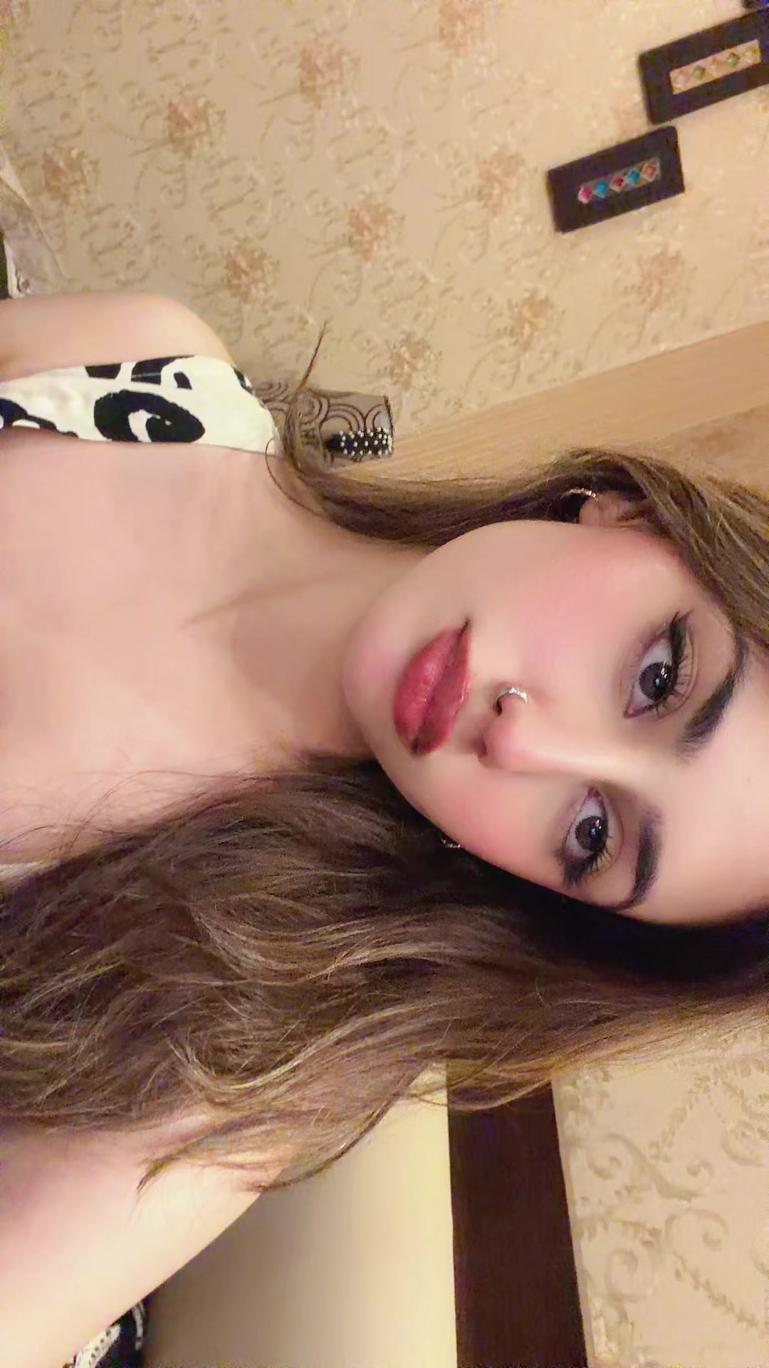 @annienisaar
