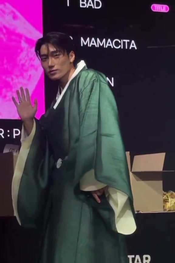 @choi san fan account