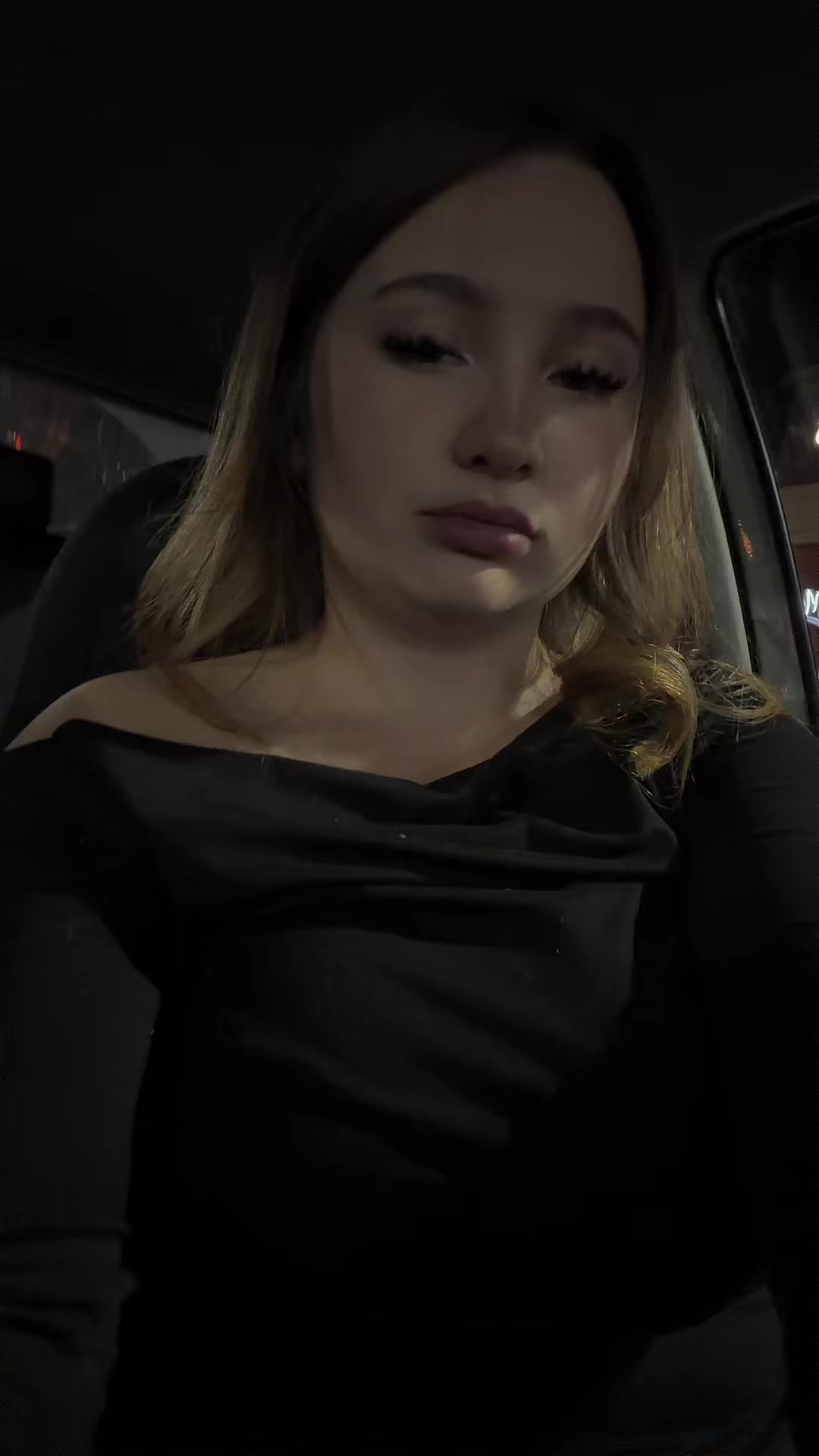@MiaKova