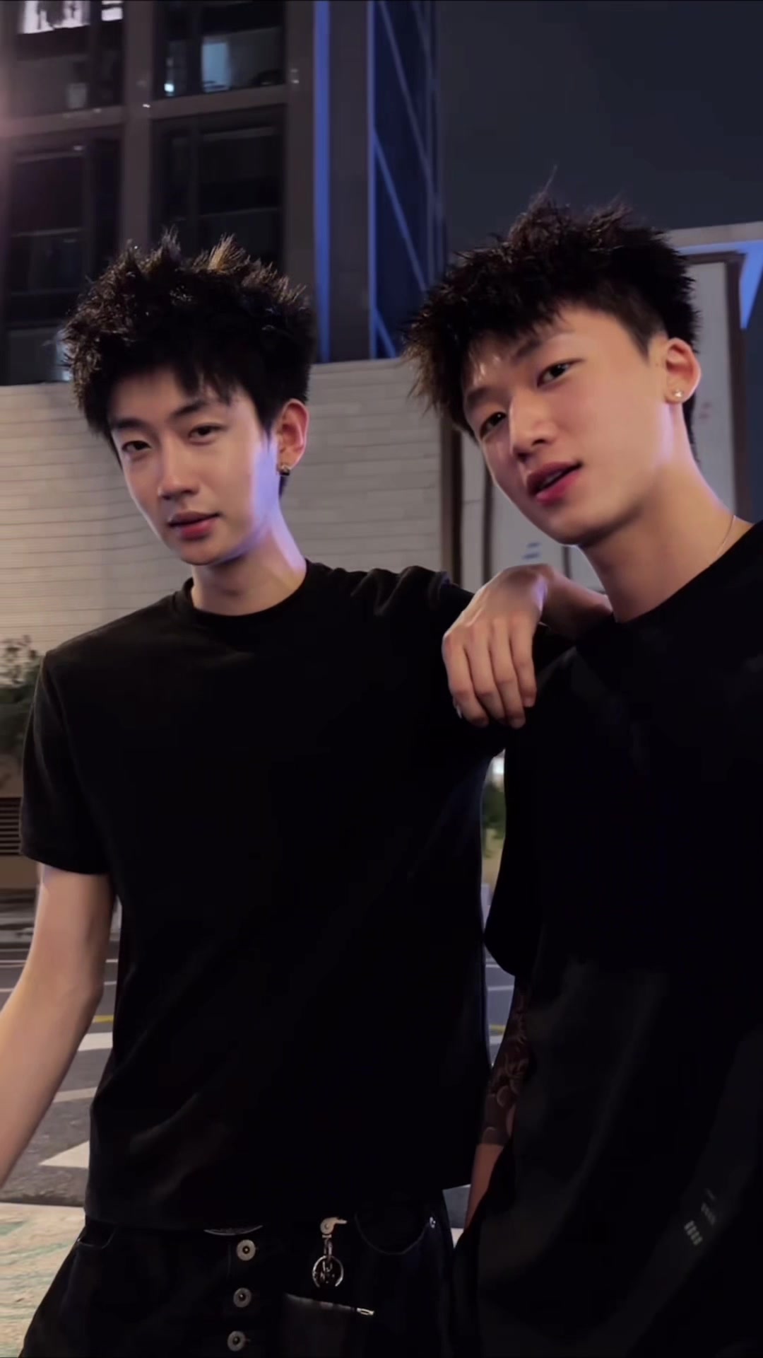 @Ly🌥️