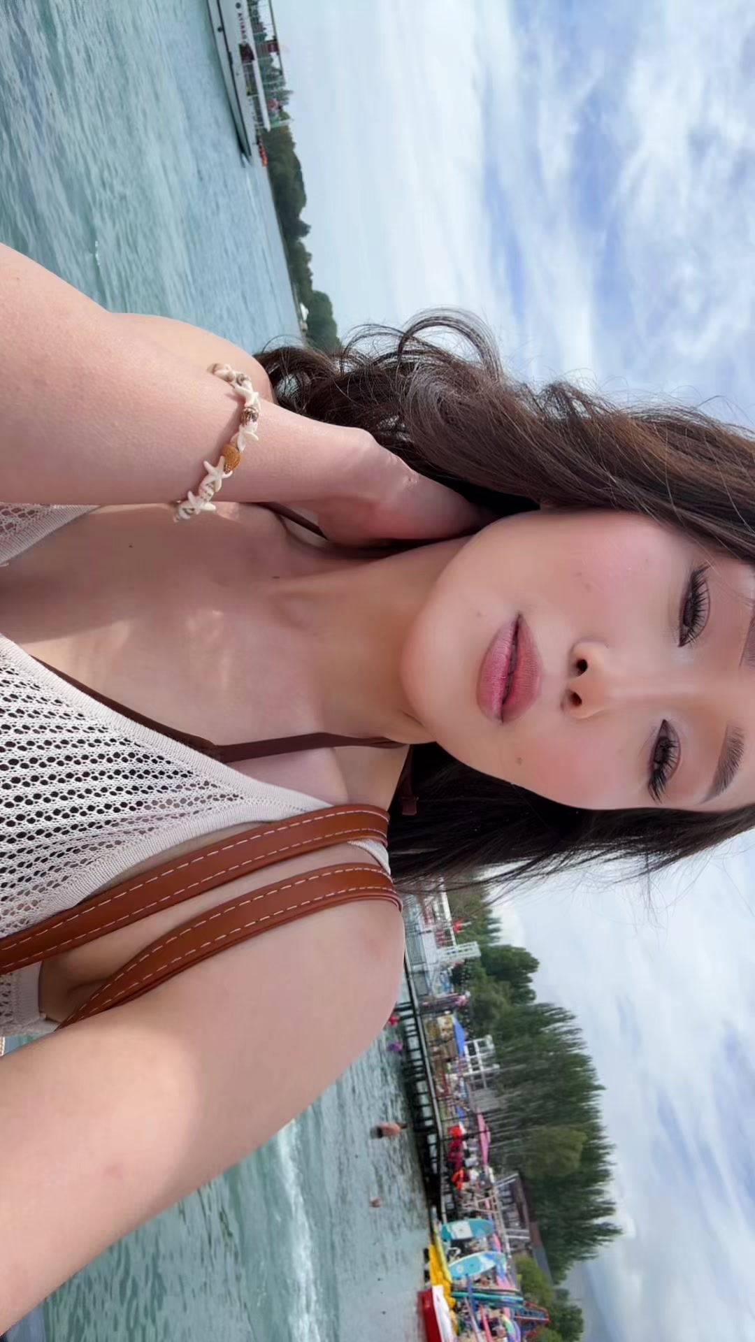 @Erkem