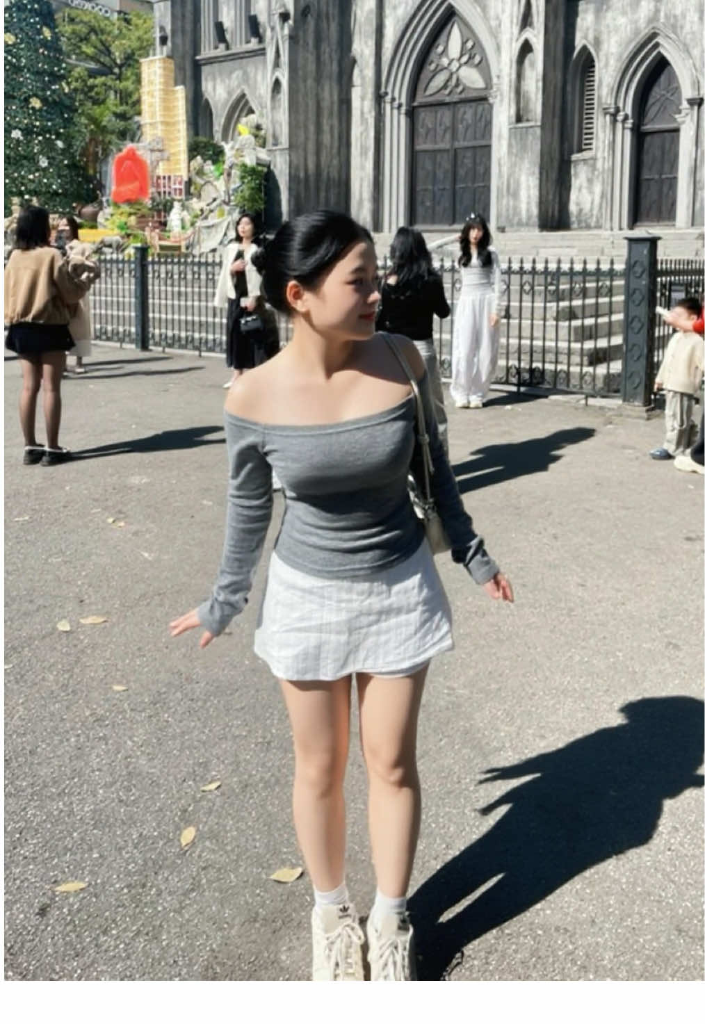 @zhongguodonghua