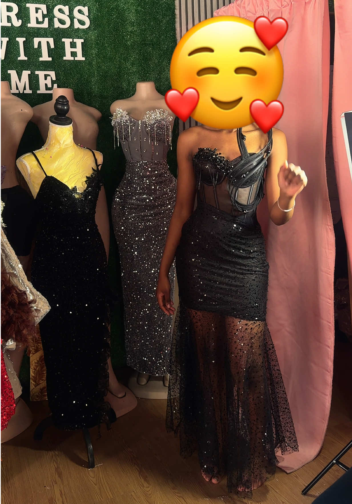 @dresswithme_sm
