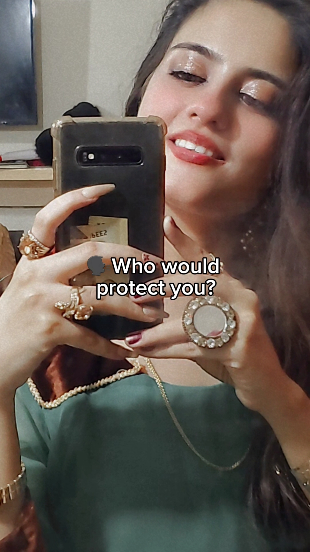 @Ayesha 💕💥👀